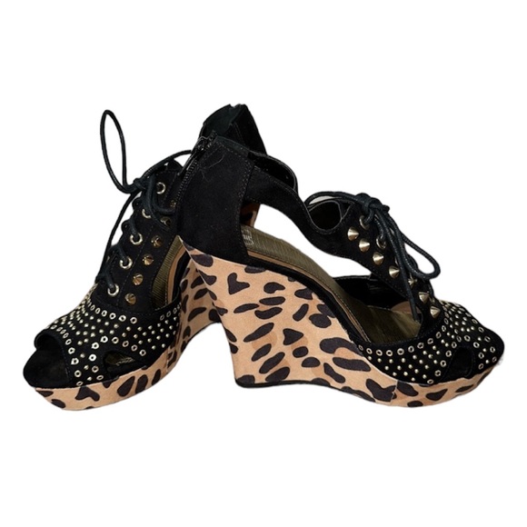 Gianni Bini Studded Tie Up Cheetah Print Wedges - Picture 1 of 6
